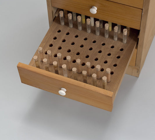 Flux Cabinet, 1975
